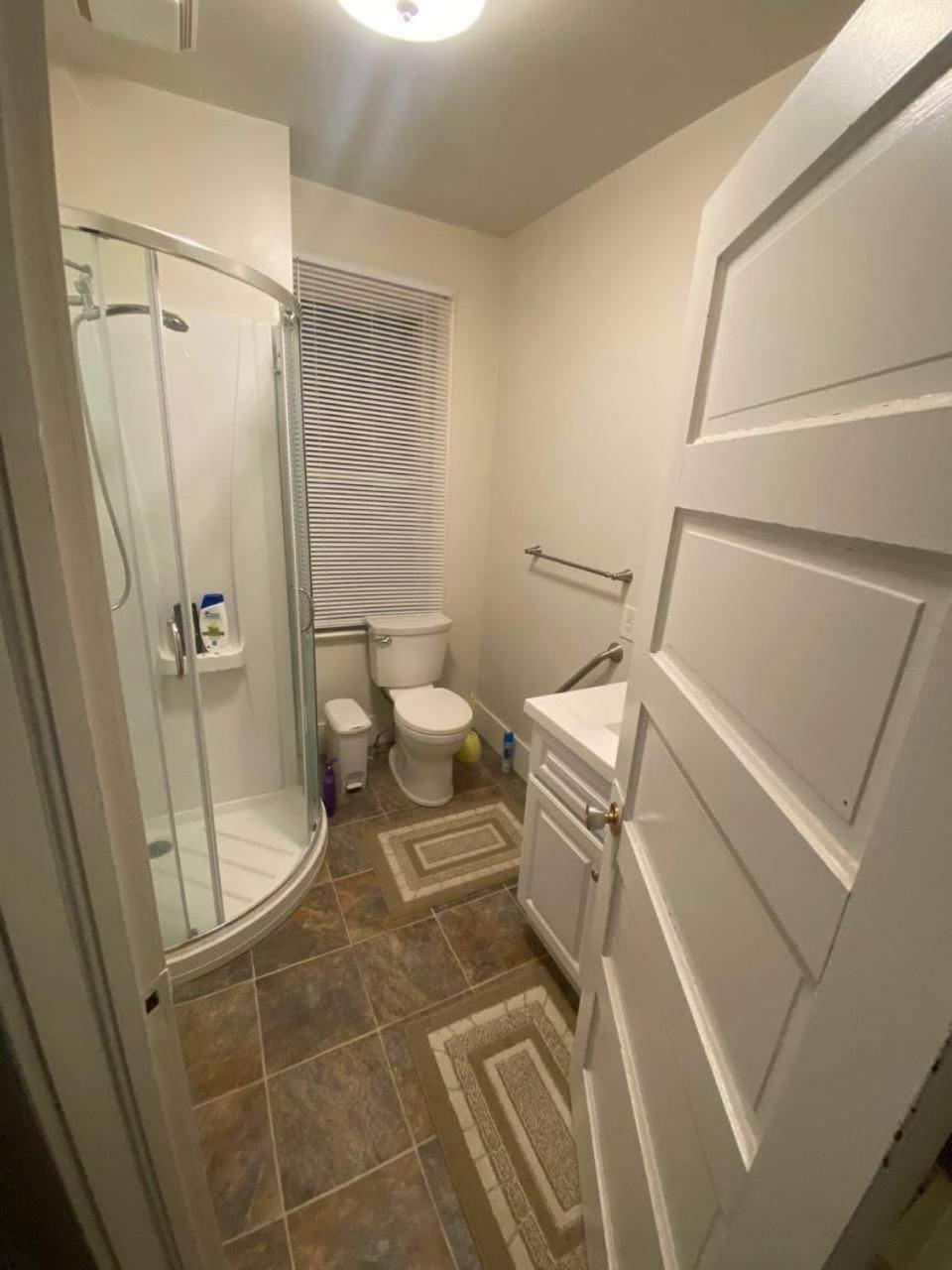 Rooms Available Downtown Winnipeg Exteriör bild